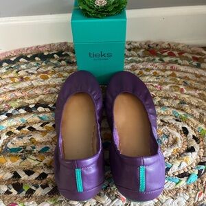 Woman’s Size US 11 Tieks